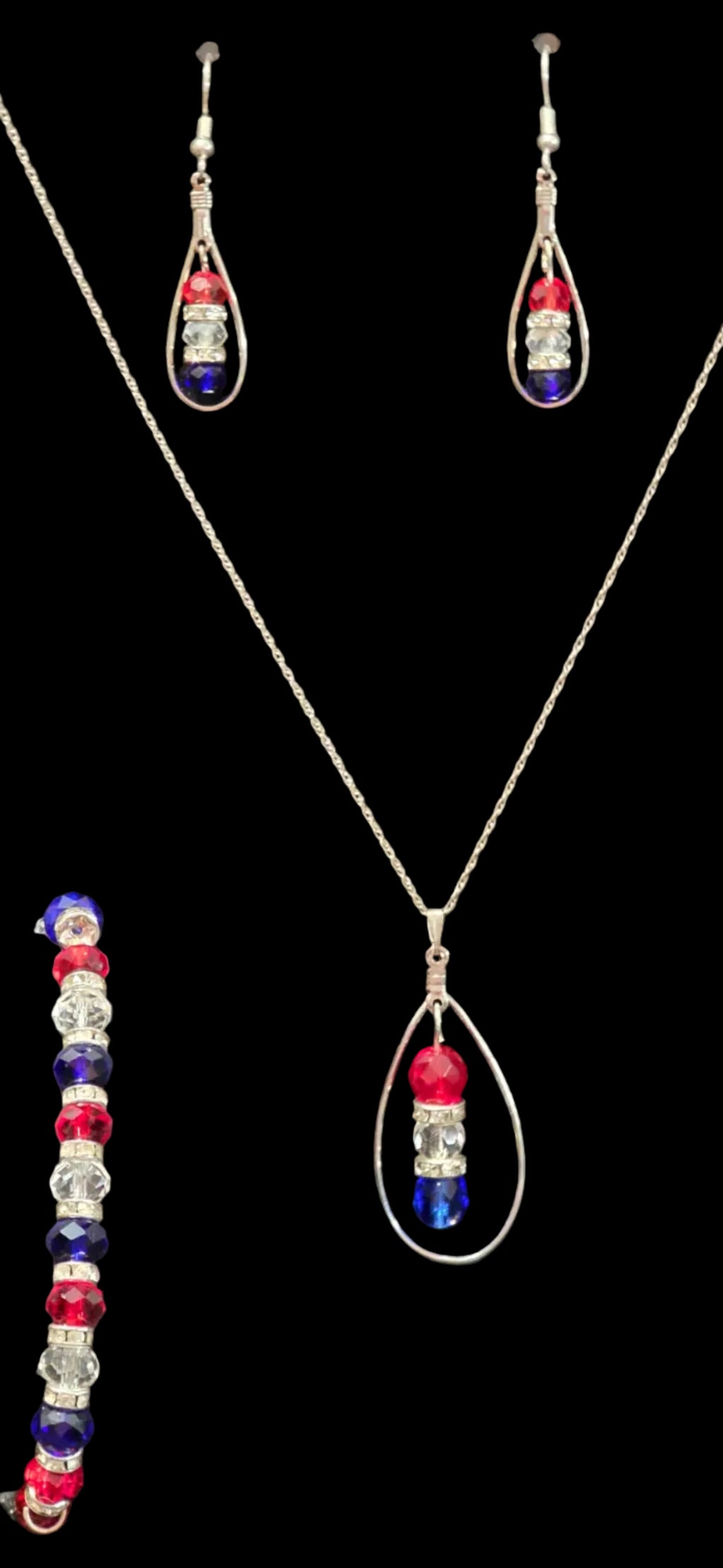 Elegant 3 piece indepence set tear drop silhouette
